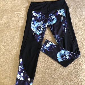 Floral print yogas